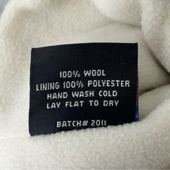 Everest designs 100%wool nepal tassel knitted unisex beanie - Picture 5 of 5